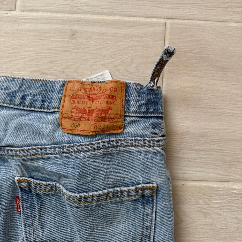 Levi's 550 Men's‎ Straight Fit Light Blue Jeans
